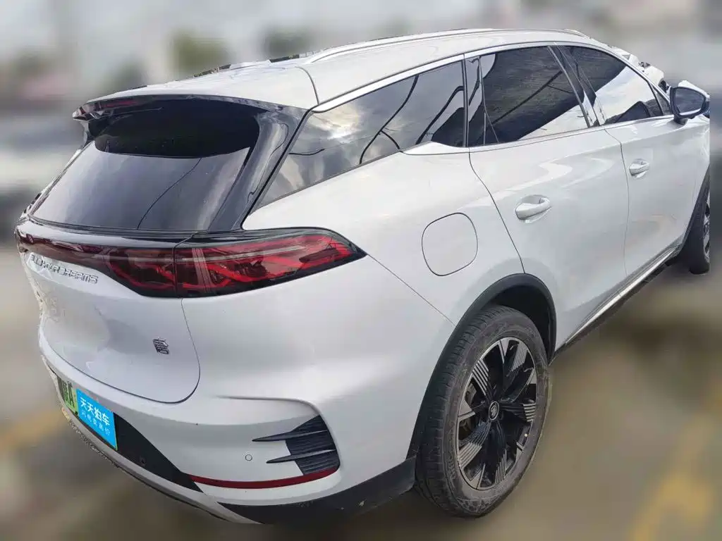 Фото 2 - BYD Tang New Energy