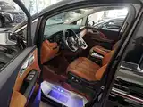 Фото 15 - Hongqi HQ9
