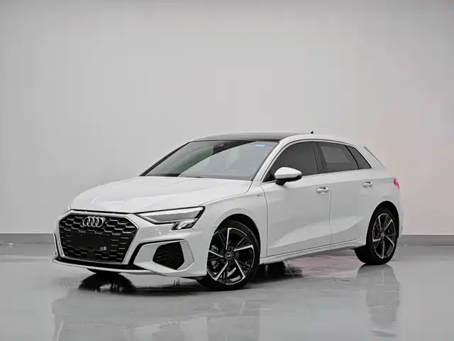 Audi A3 Sportback 35 TFSI, Стиль Спорт