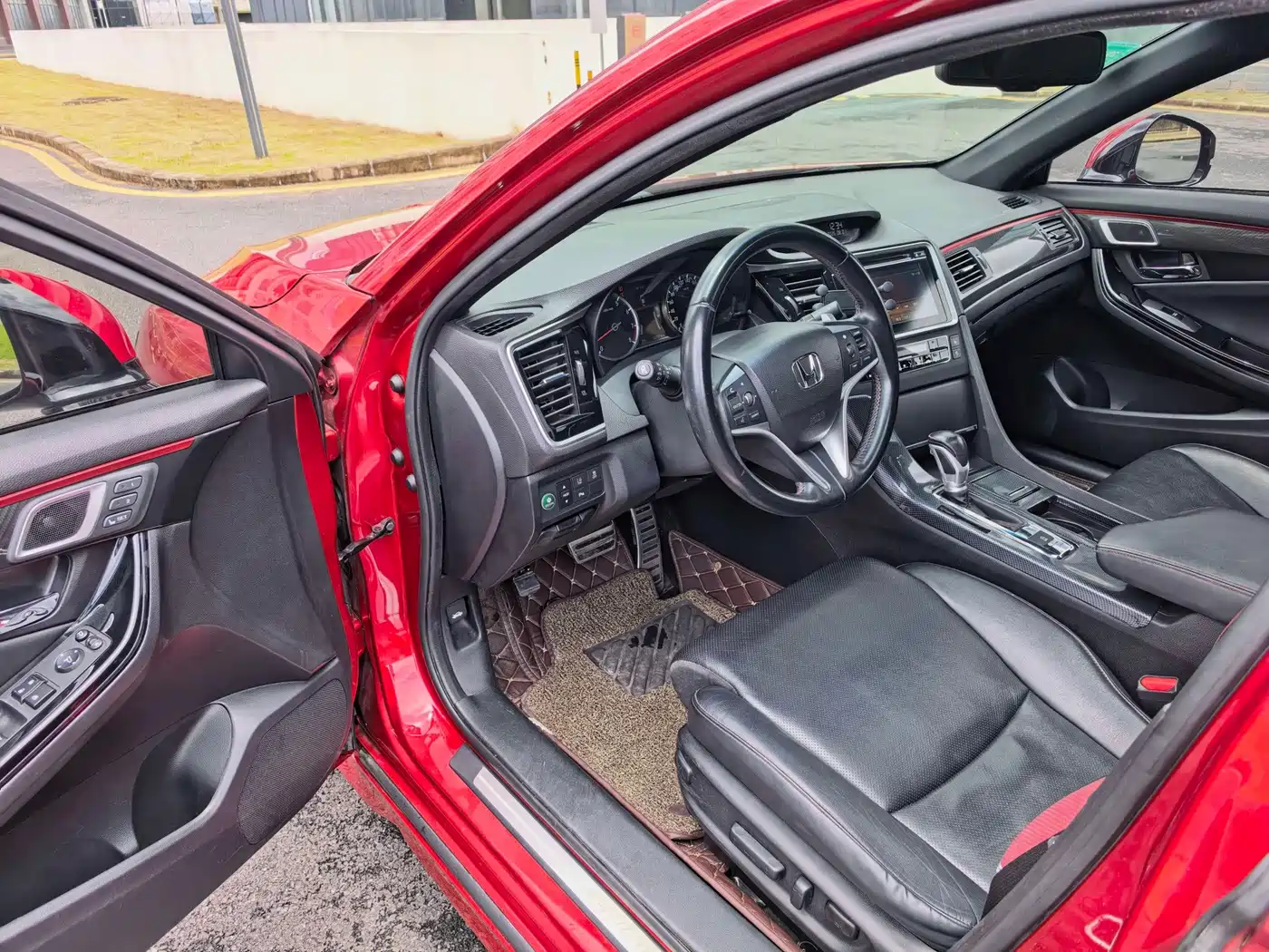 Photo 7 - Honda Spirior