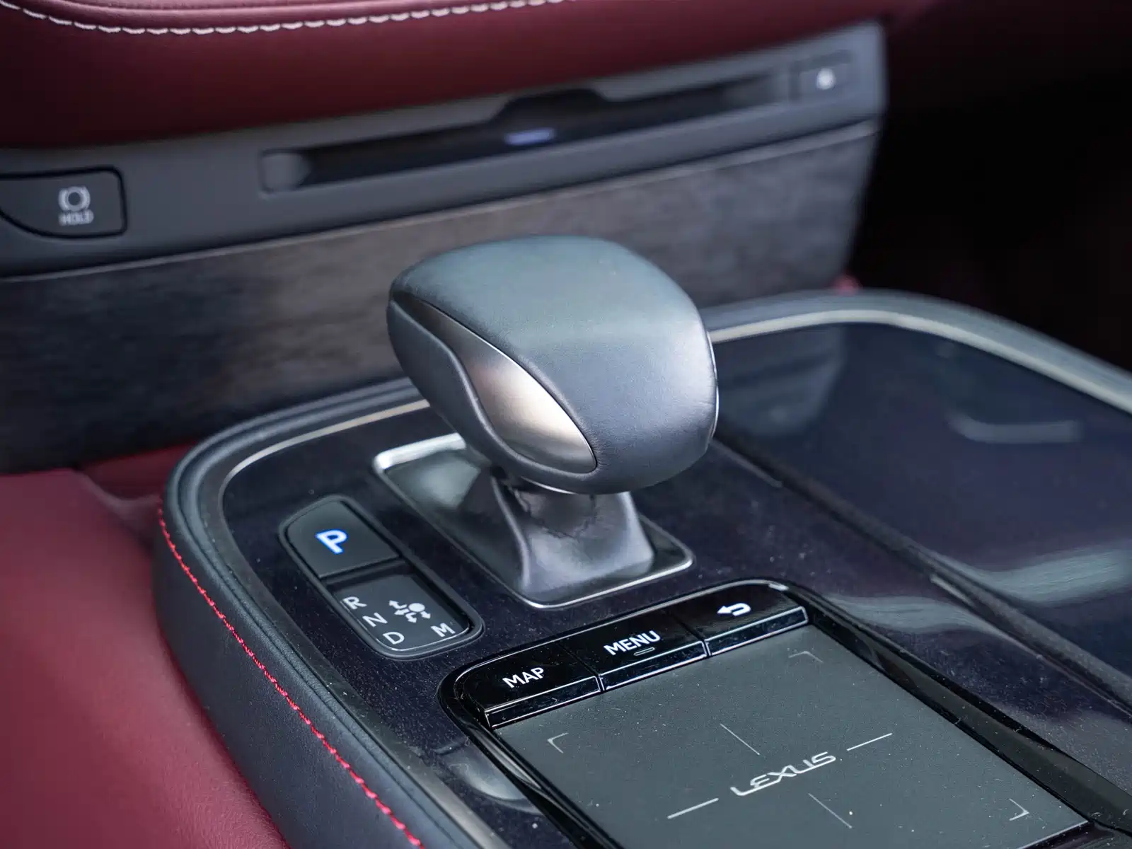 Фото 16 - Lexus LS