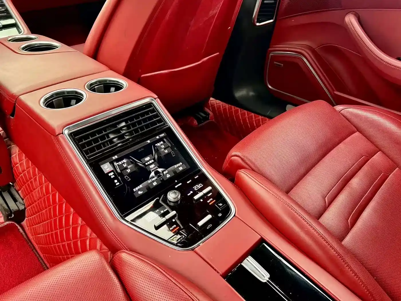 Porsche Panamera 2019 Panamera 2.9T фото 7