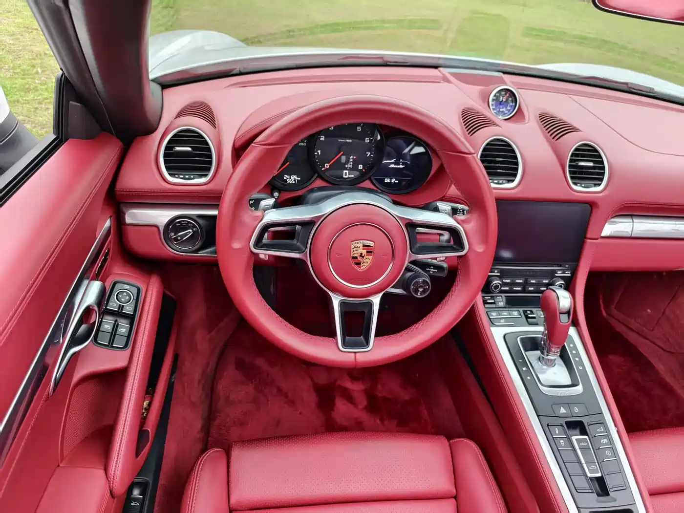 PORSCHE 718