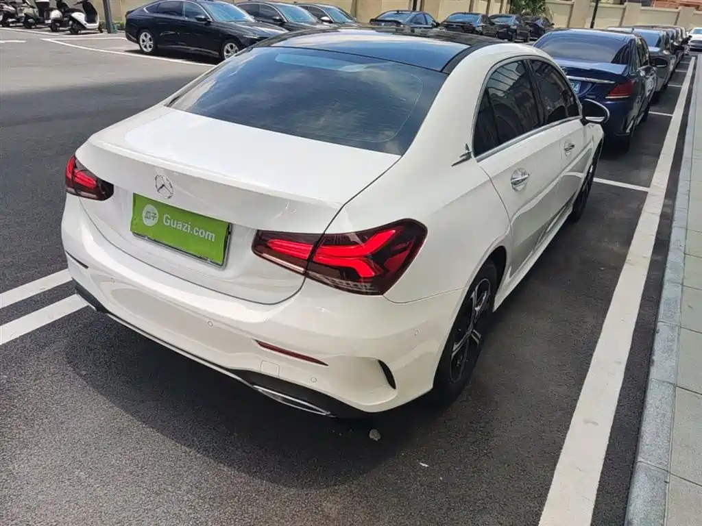 Mercedes-Benz A-Class 2022 Facelift III A 200 L Sport Sedan Fashion фото 8