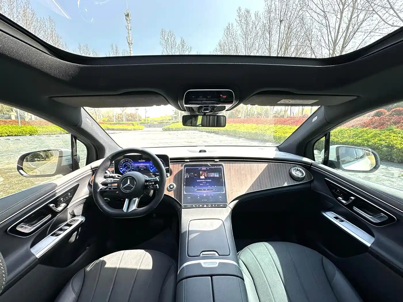 Mercedes-Benz EQE SUV 2024 500 4MATIC Pioneer Edition фото 4