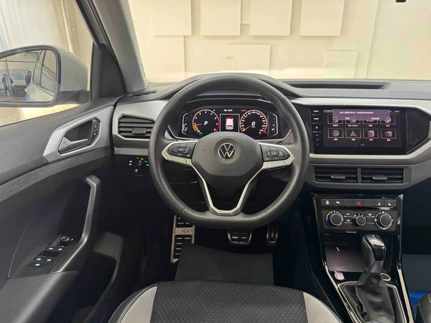 Volkswagen Tanying 2021 280TSI DSG R-Line Intelligent Connect Edition фото 16
