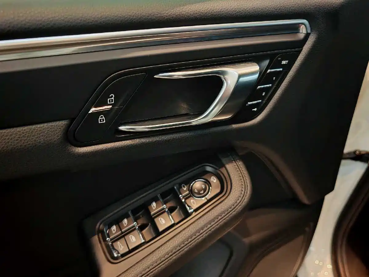 Porsche Macan 2023 Macan 2.0T фото 13