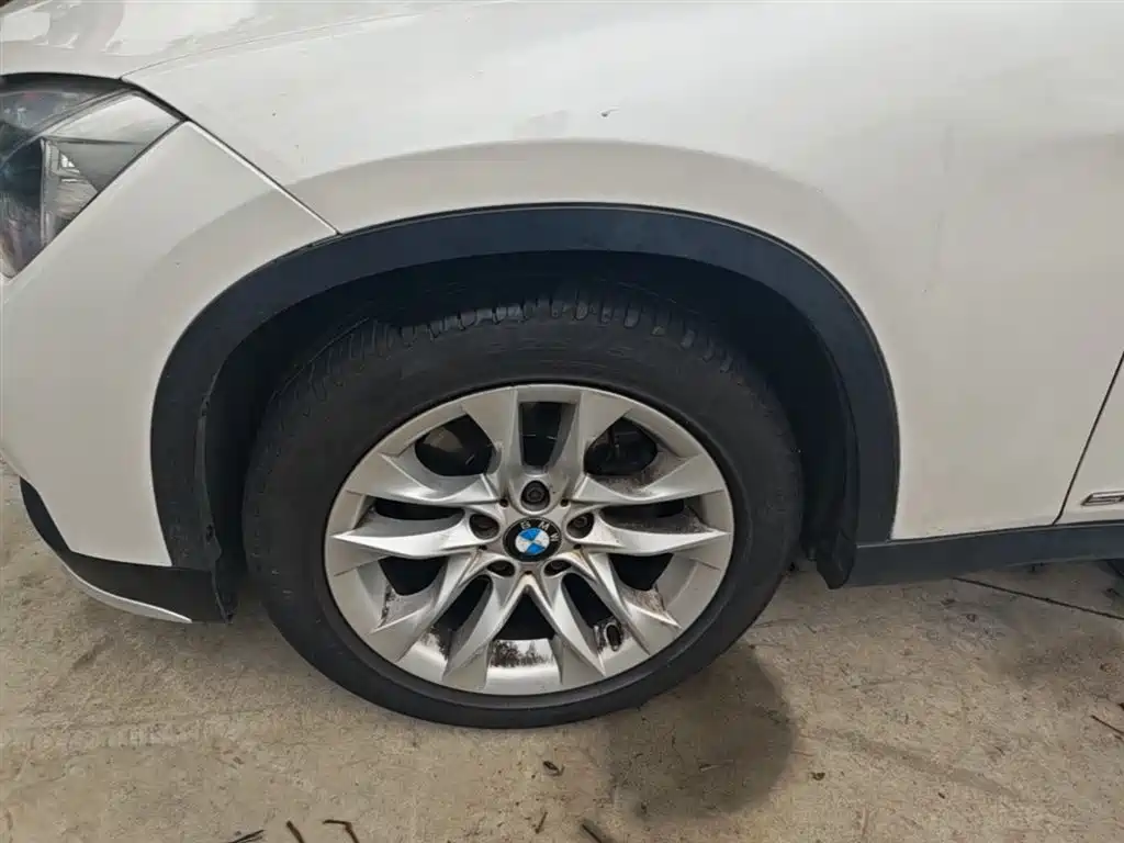 BMW X1 2015 Model sDrive18i Fashion Advanced Edition фото 23