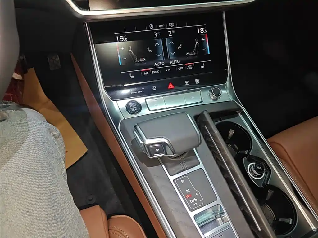 Audi A6L 2024 45 TFSI quattro Premium Elegance фото 14