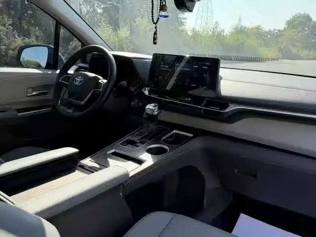Toyota Granvia 2023 2.5L Hybrid Prestige PLUS Edition фото 7