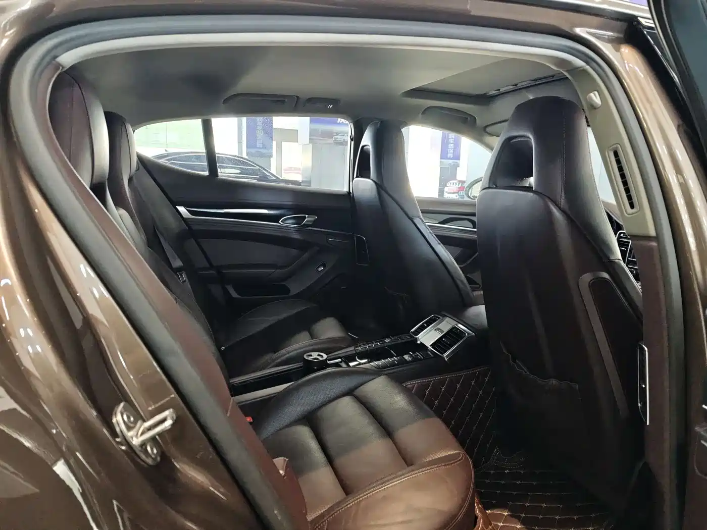 Porsche Panamera 2014 Panamera 4 3.0T фото 4