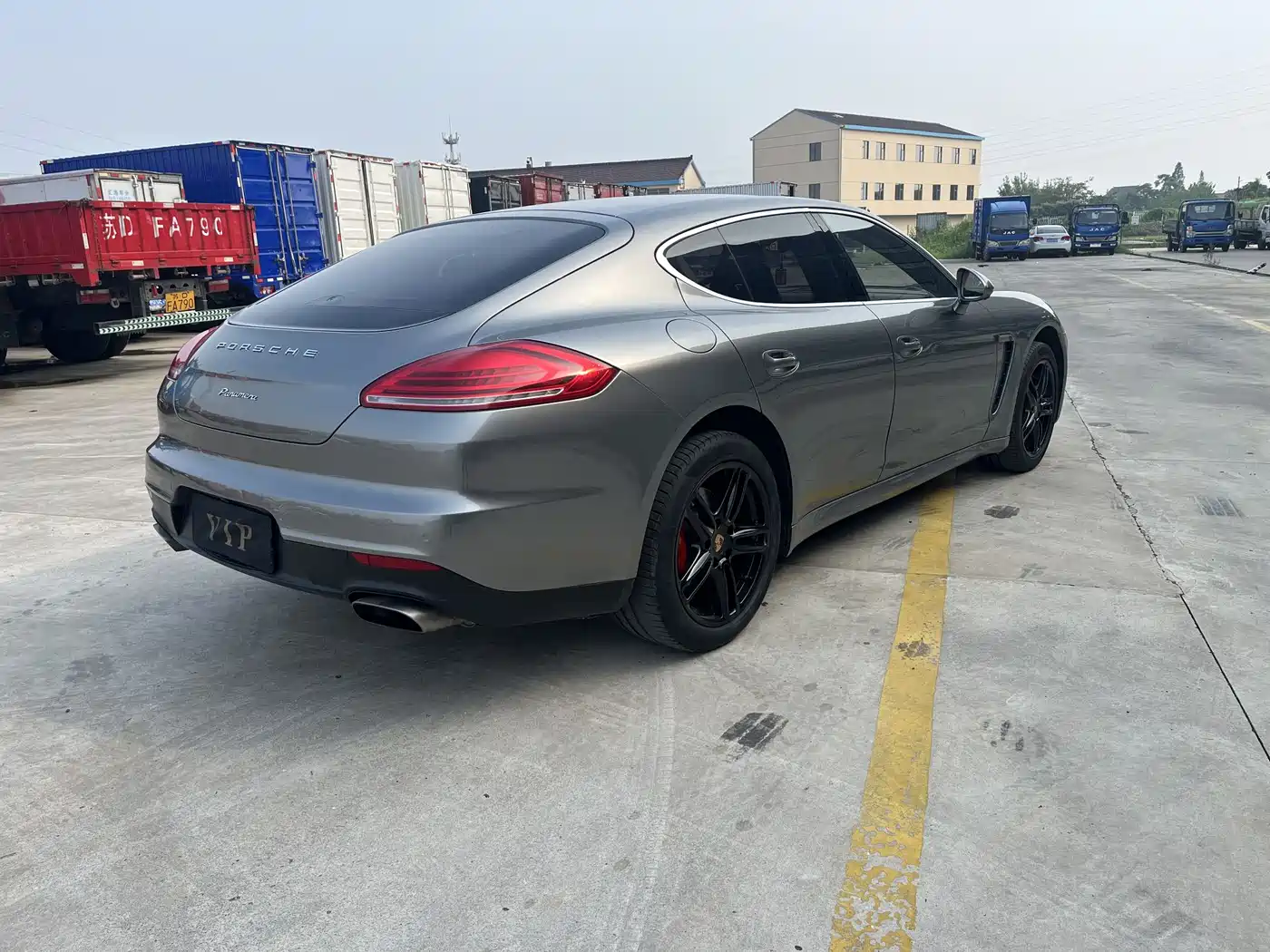 Porsche Panamera 2014 Panamera 4 3.0T фото 31