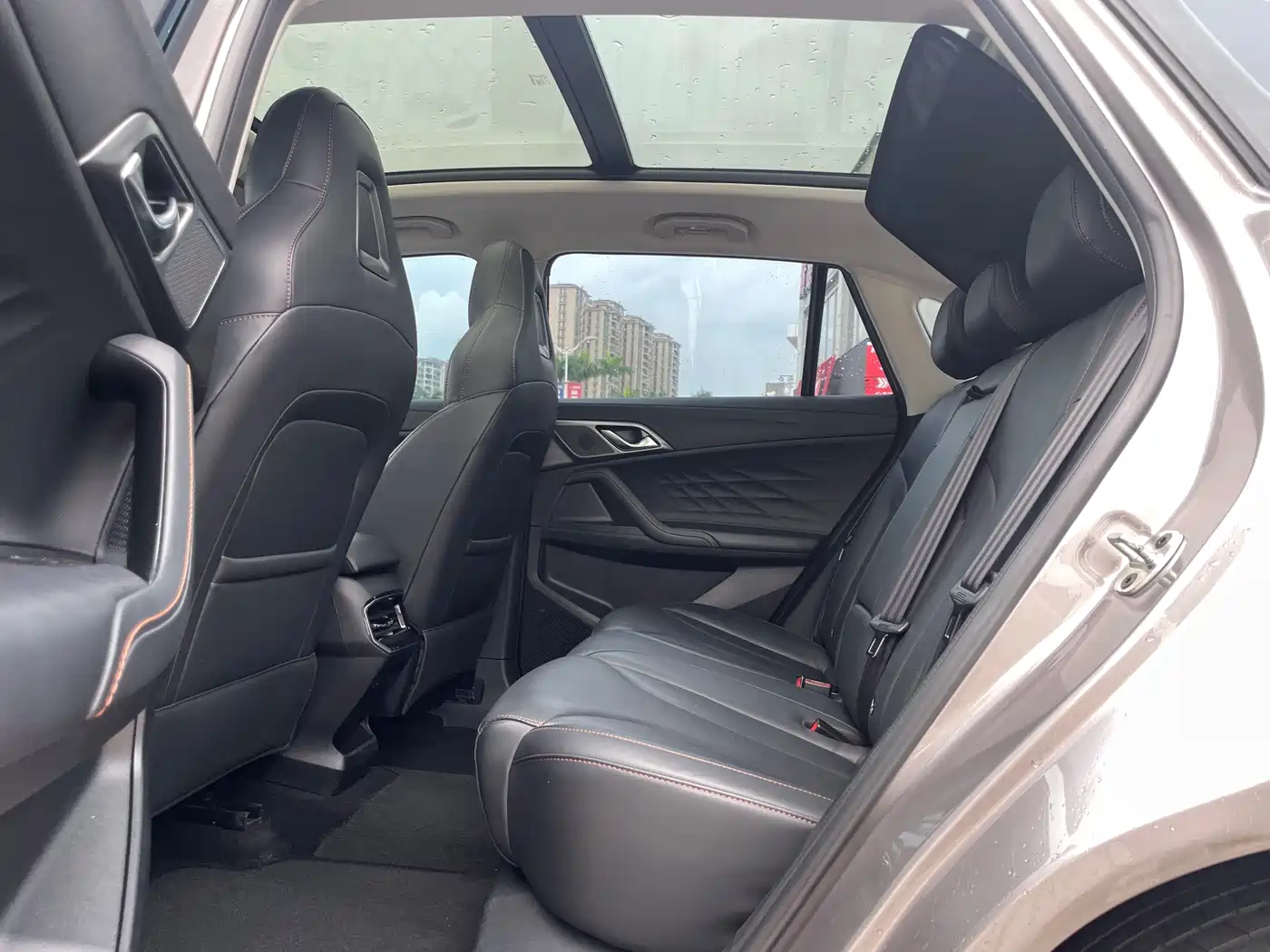 ROEWE RX5 NEW ENERGY