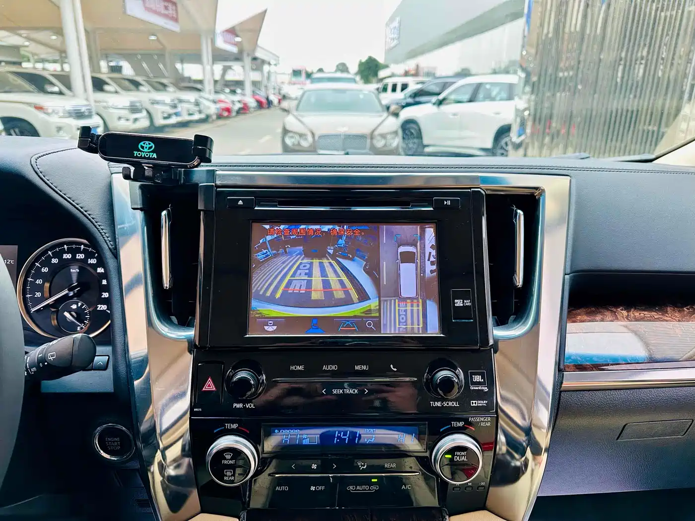 Toyota Alphard 2018 Facelift 3.5L Luxury Edition фото 11