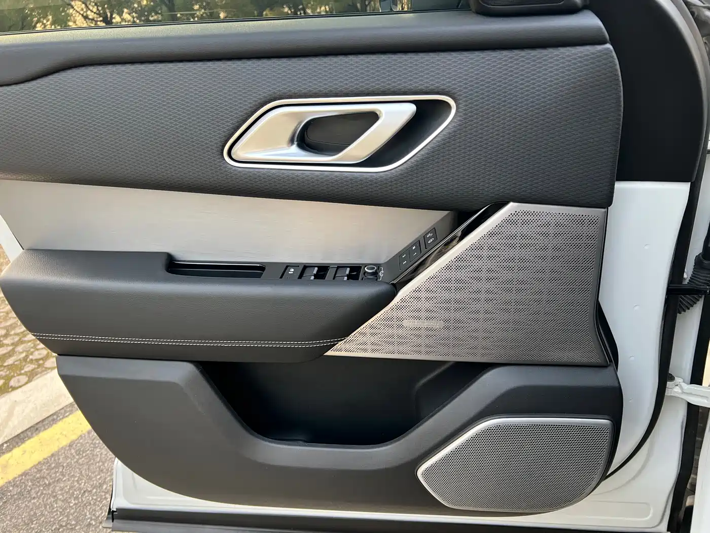 Land Rover Range Rover Velar 2020 P380 R-DYNAMIC SE фото 17