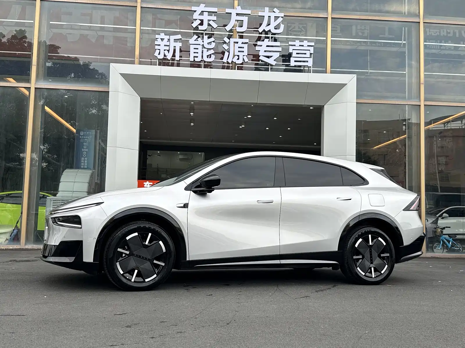 Фото 3 - XPeng G7
