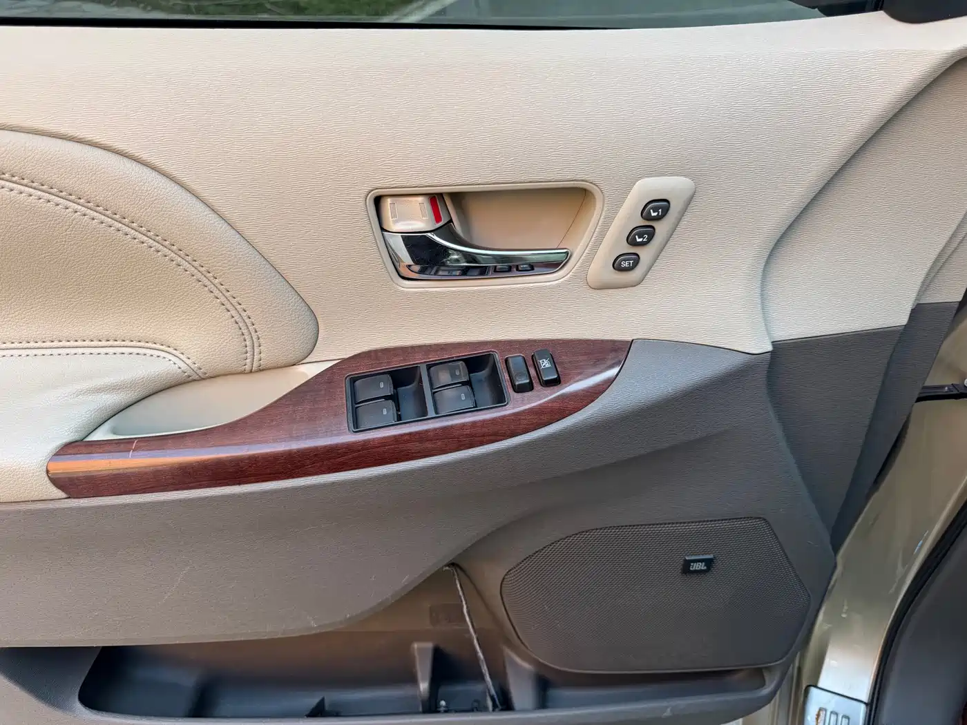 Toyota Sienna 2011 2011 3.5L 4WD Automatic
