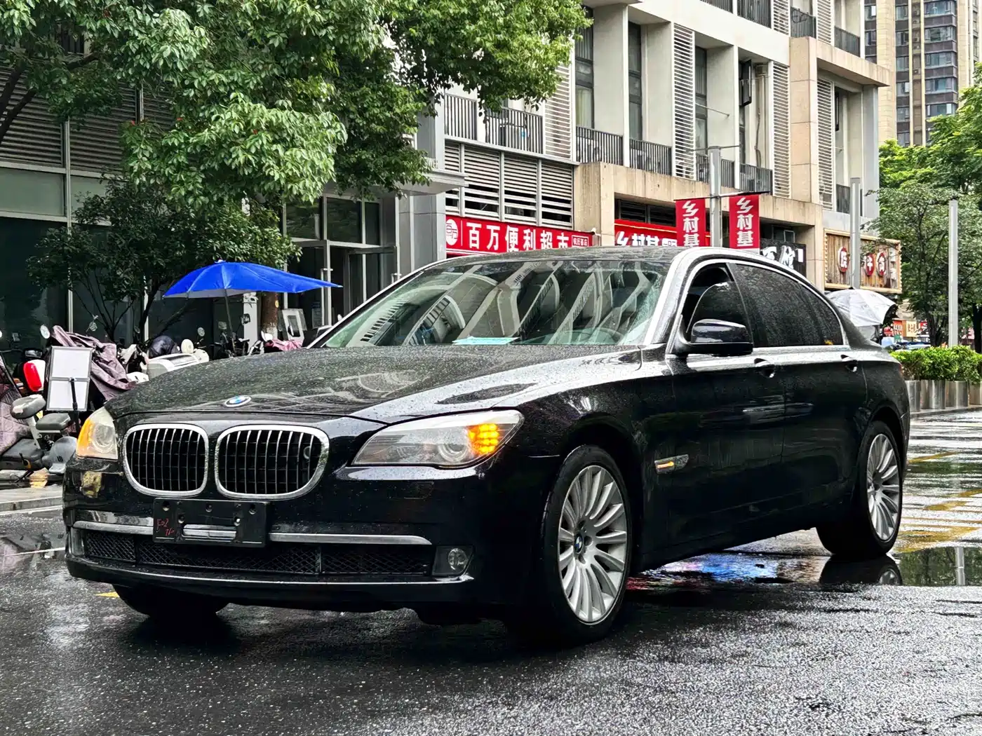 Фото 1 - BMW 7 Series