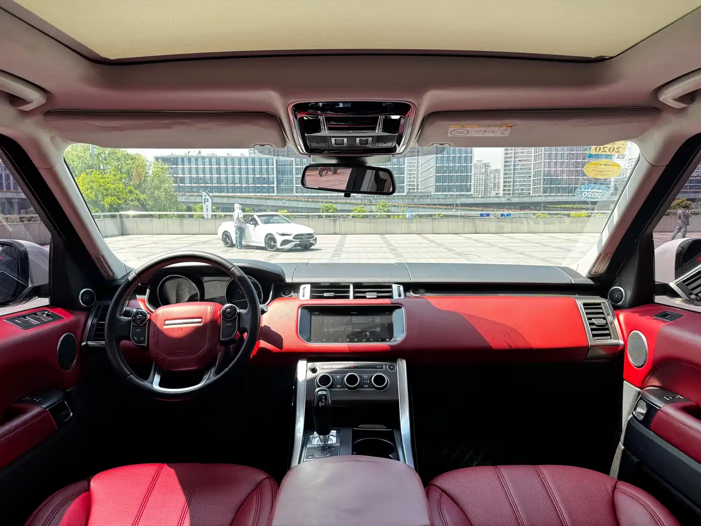 Land Rover Range Rover Sport 2016 Model 2.0 GTDi HSE фото 15