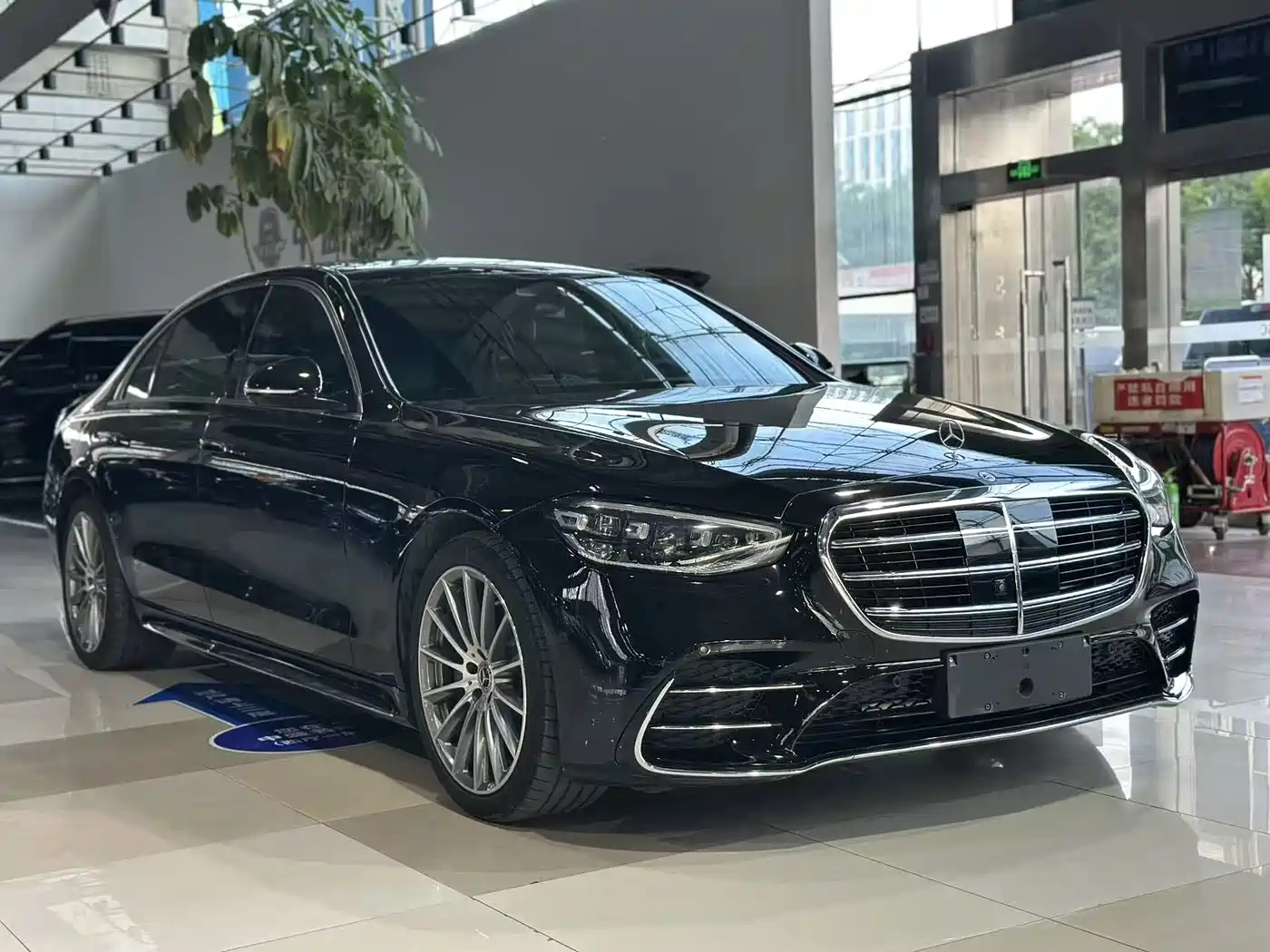 Mercedes-Benz S-Class 2023 Facelift S 450 L 4MATIC фото 3