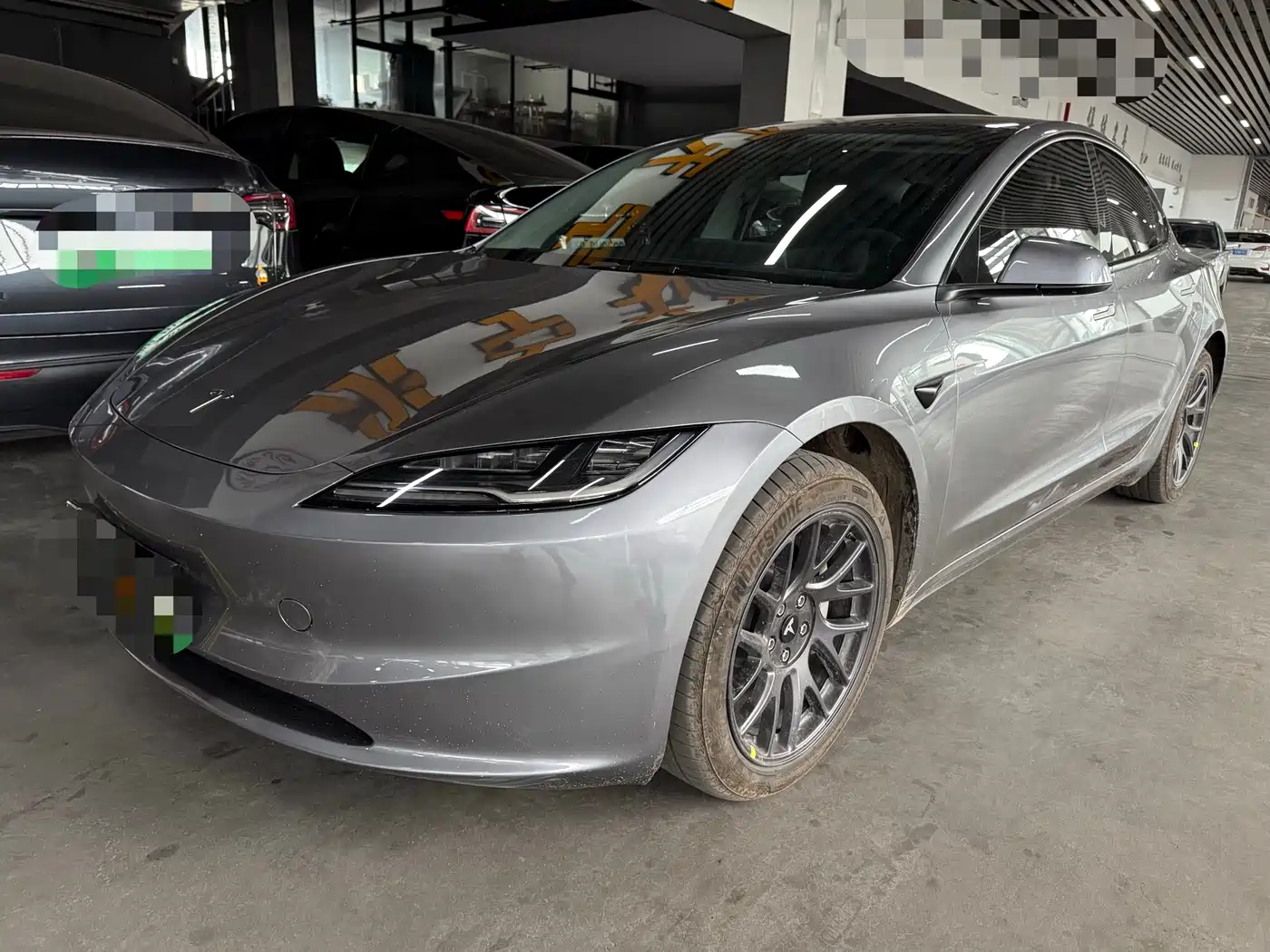 TESLA MODEL 3