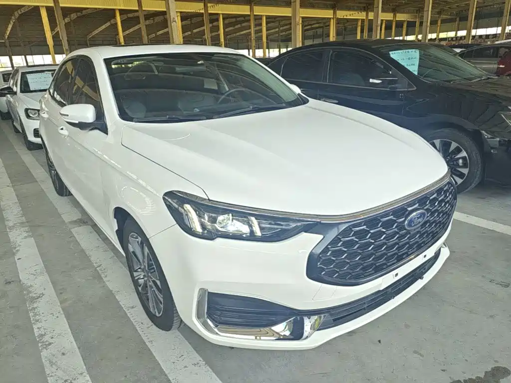 Ford Escort 2022 2021 1.5L Automatic Diamond Edition