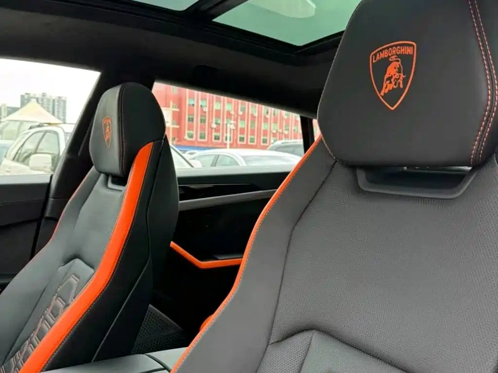 Lamborghini Urus SE 2026 2025 4.0T Standard Edition