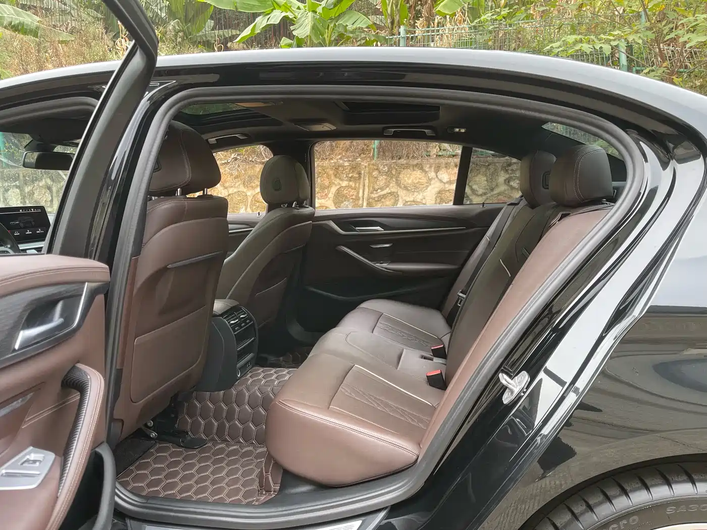 BMW 5 Series 2021 530Li Leading M Sport Package фото 6