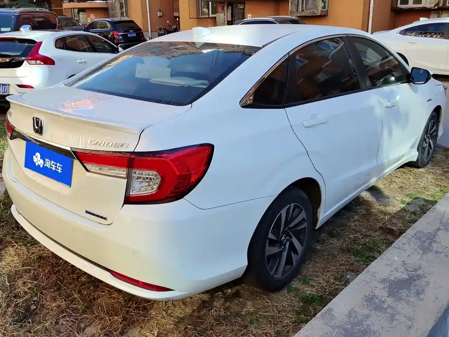 Photo 3 - Honda Crider