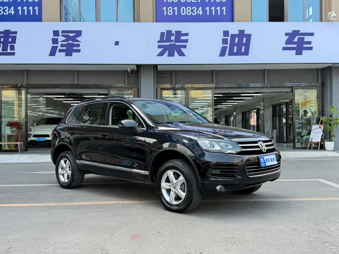 Volkswagen Touareg 2011 3.0TDI Diesel Comfort фото 3