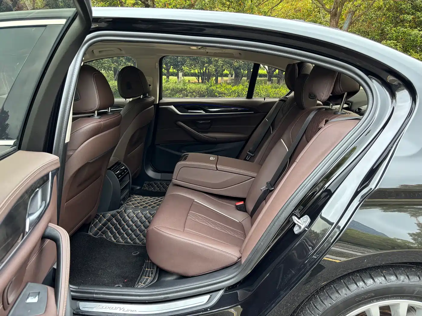 BMW 5 Series 2022 Model Second Facelift 525Li Luxury Package фото 17