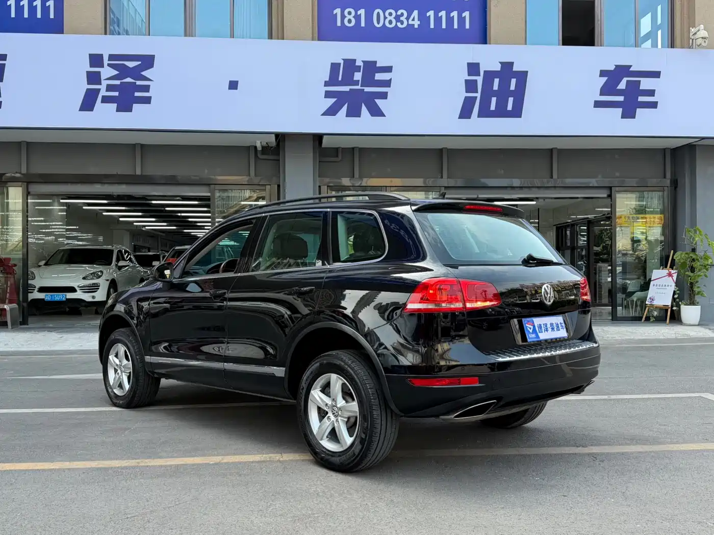Volkswagen Touareg 2011 3.0TDI Diesel Comfort фото 12
