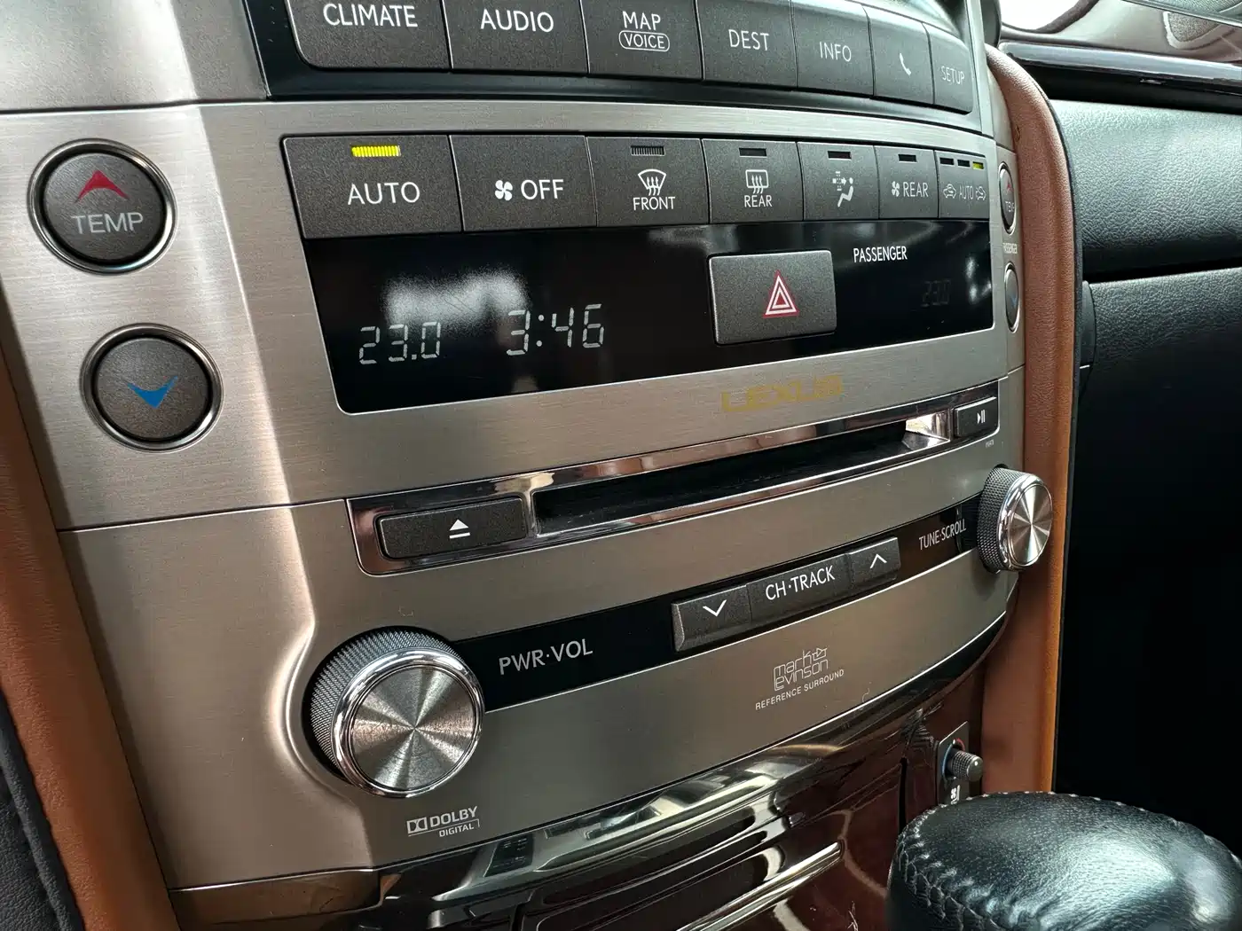 Lexus LX 2013 570 фото 16