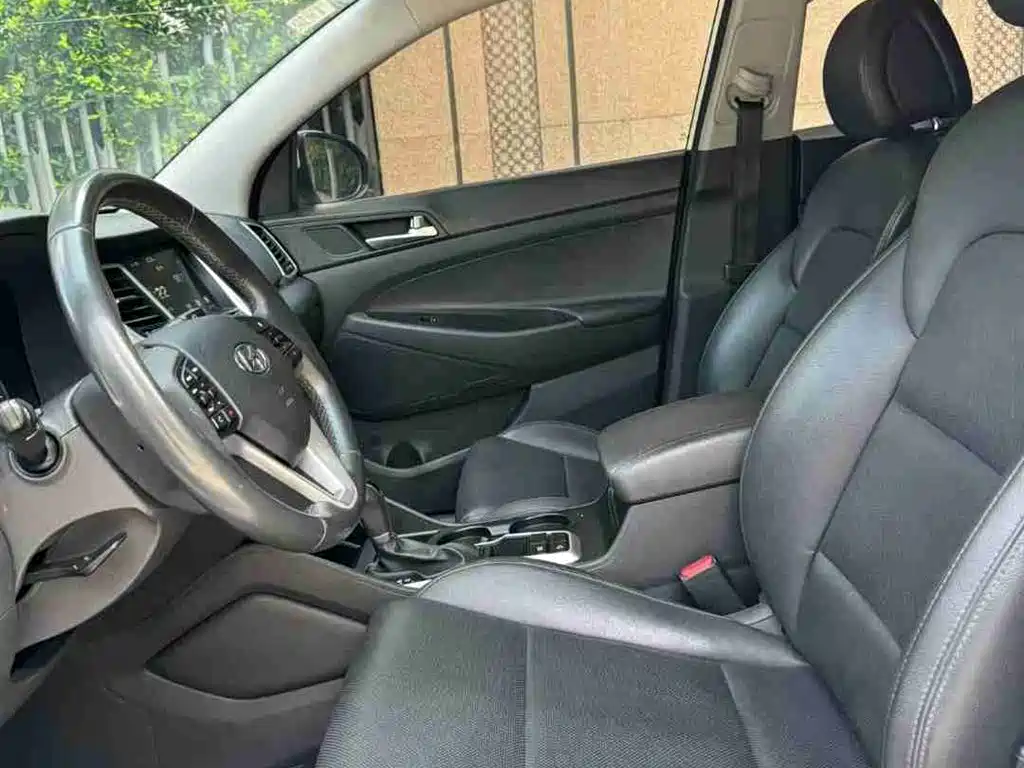 Hyundai Tucson 2015 1.6T Dual Clutch 2WD Smart фото 9