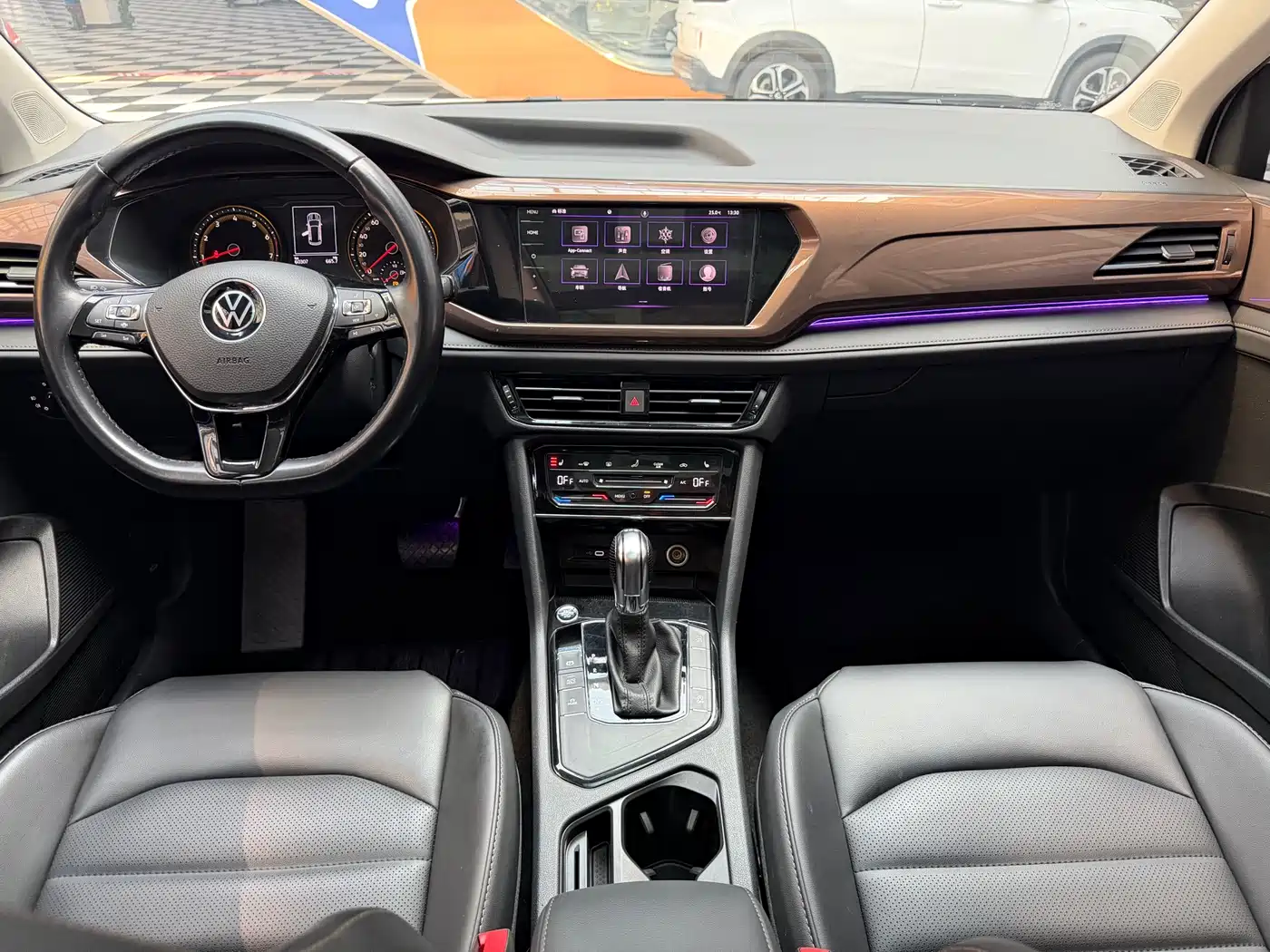 Volkswagen Tharu 2021 280TSI 2WD Luxury Plus фото 20