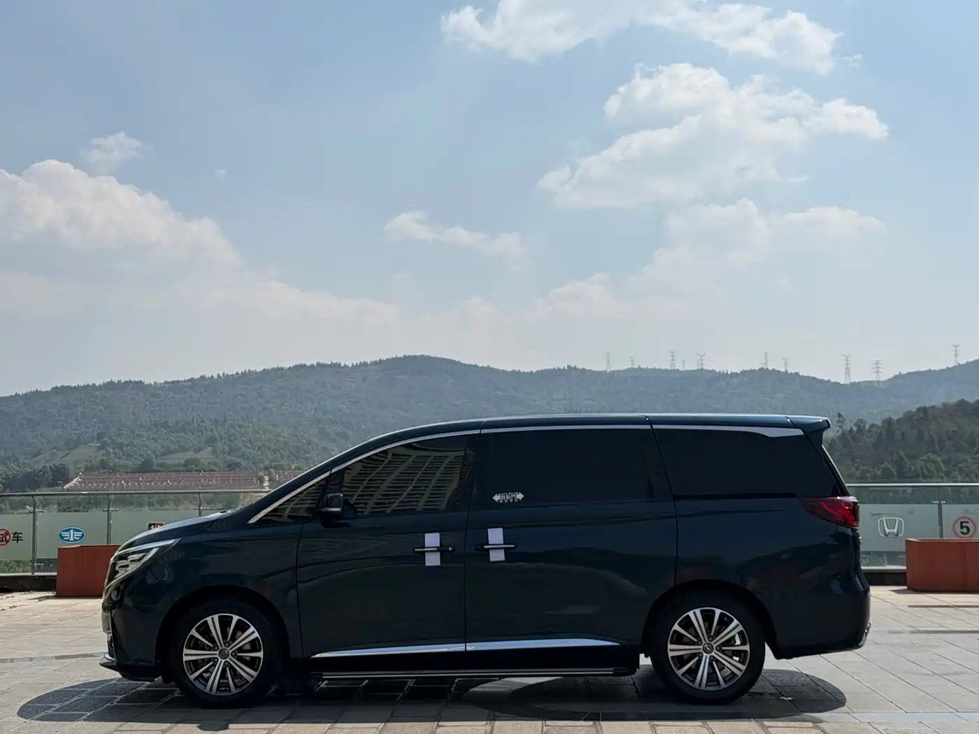 GAC Trumpchi Trumpchi M8 2018 320T Premium Edition фото 10