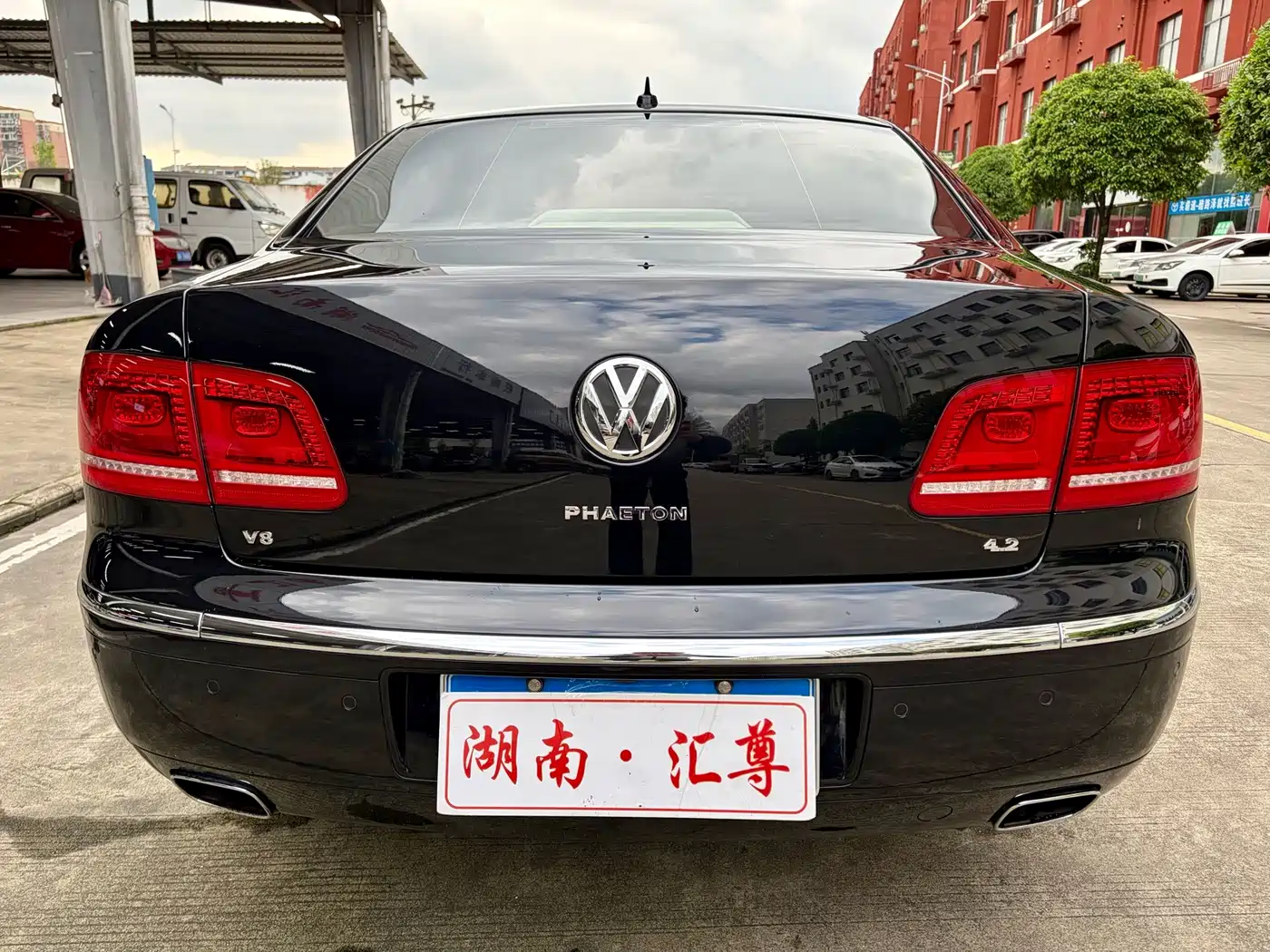 Volkswagen Phaeton 2012 2012 4.2L Luxury Custom