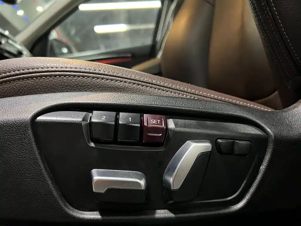 BMW X1 2022 sDrive20Li Fashion фото 10
