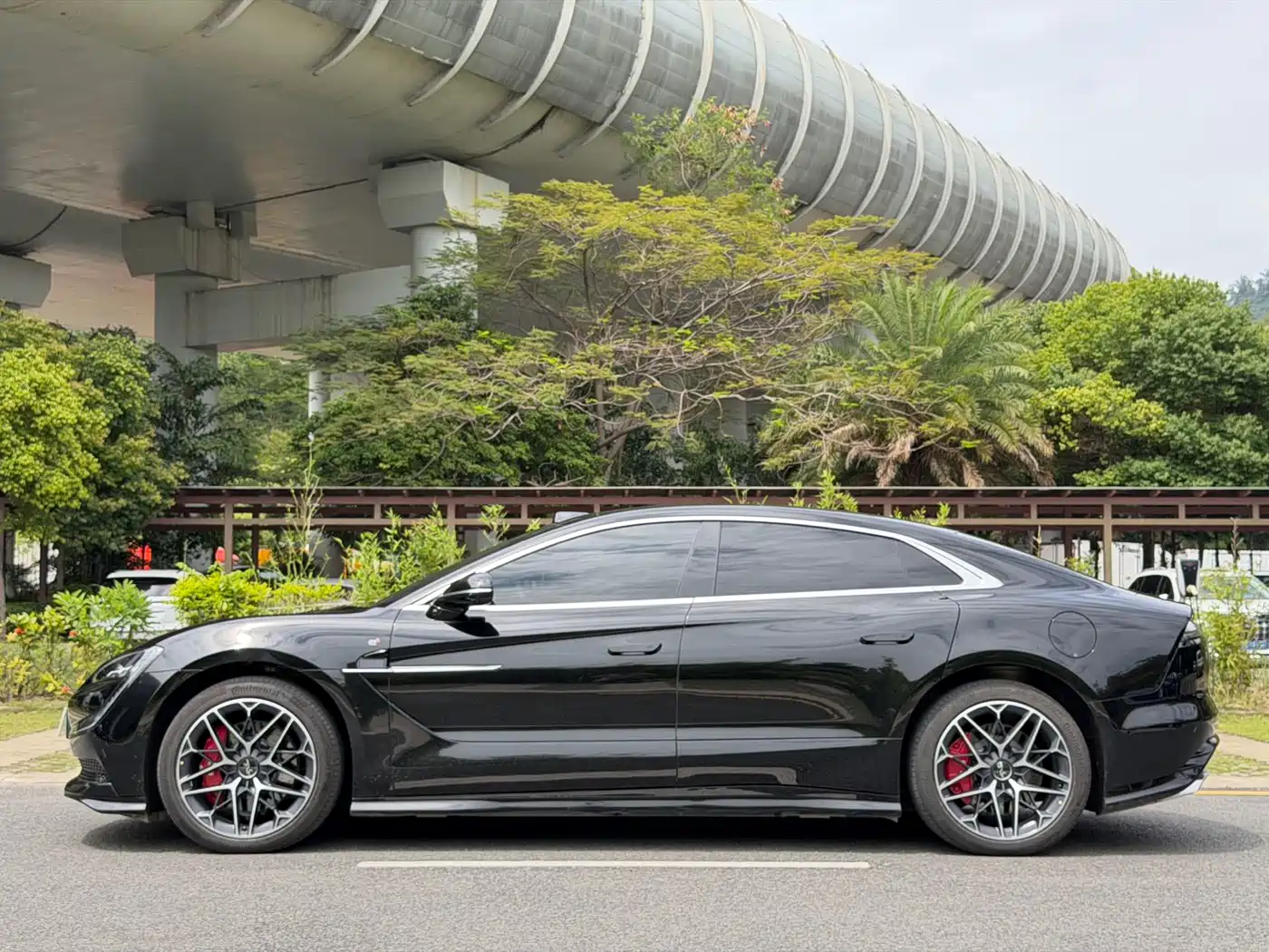 Yangwang U7 2025 Model EV 4-Seat Flagship фото 7