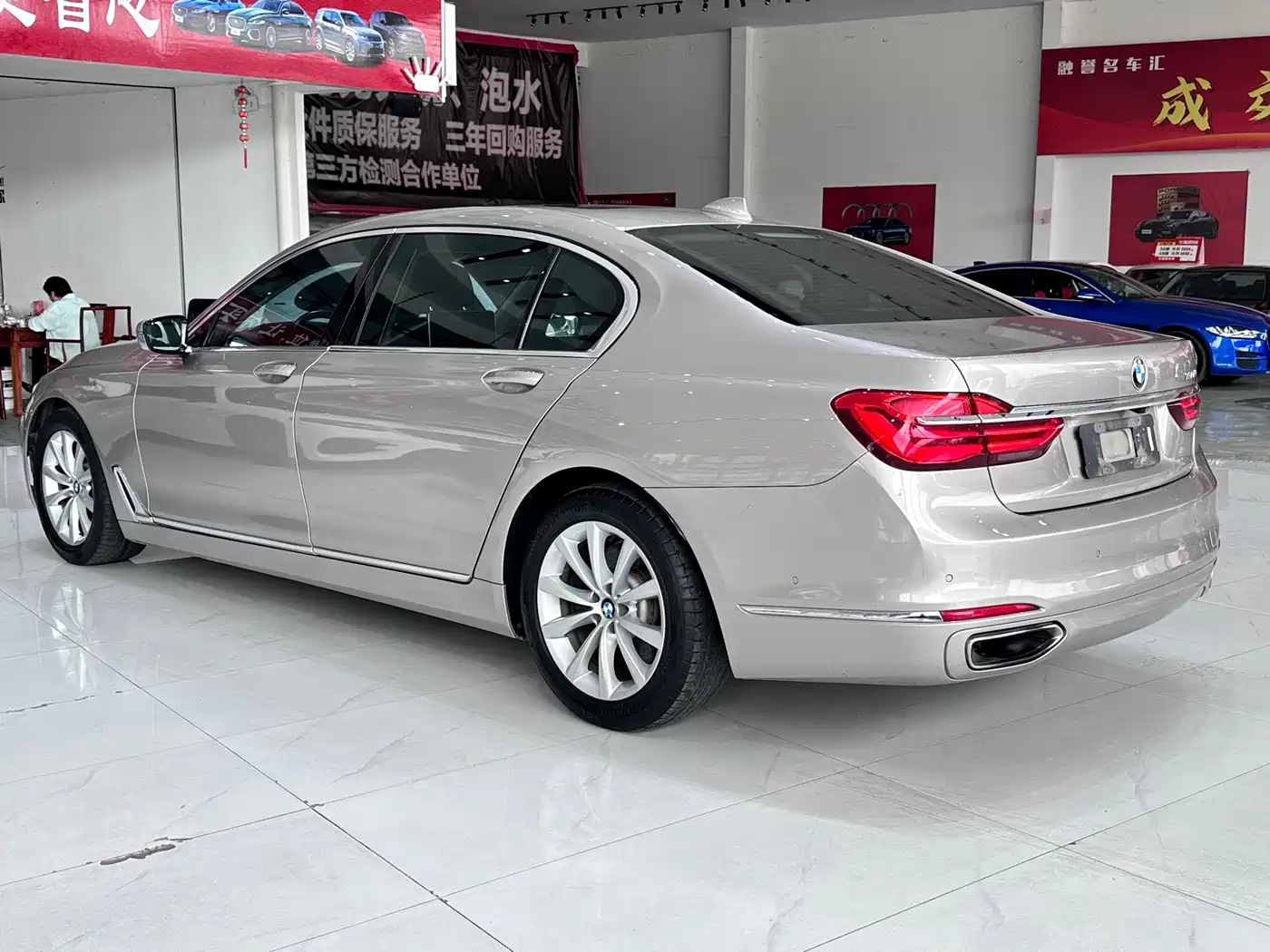 BMW 7 Series 2017 730Li Luxury Edition фото 9