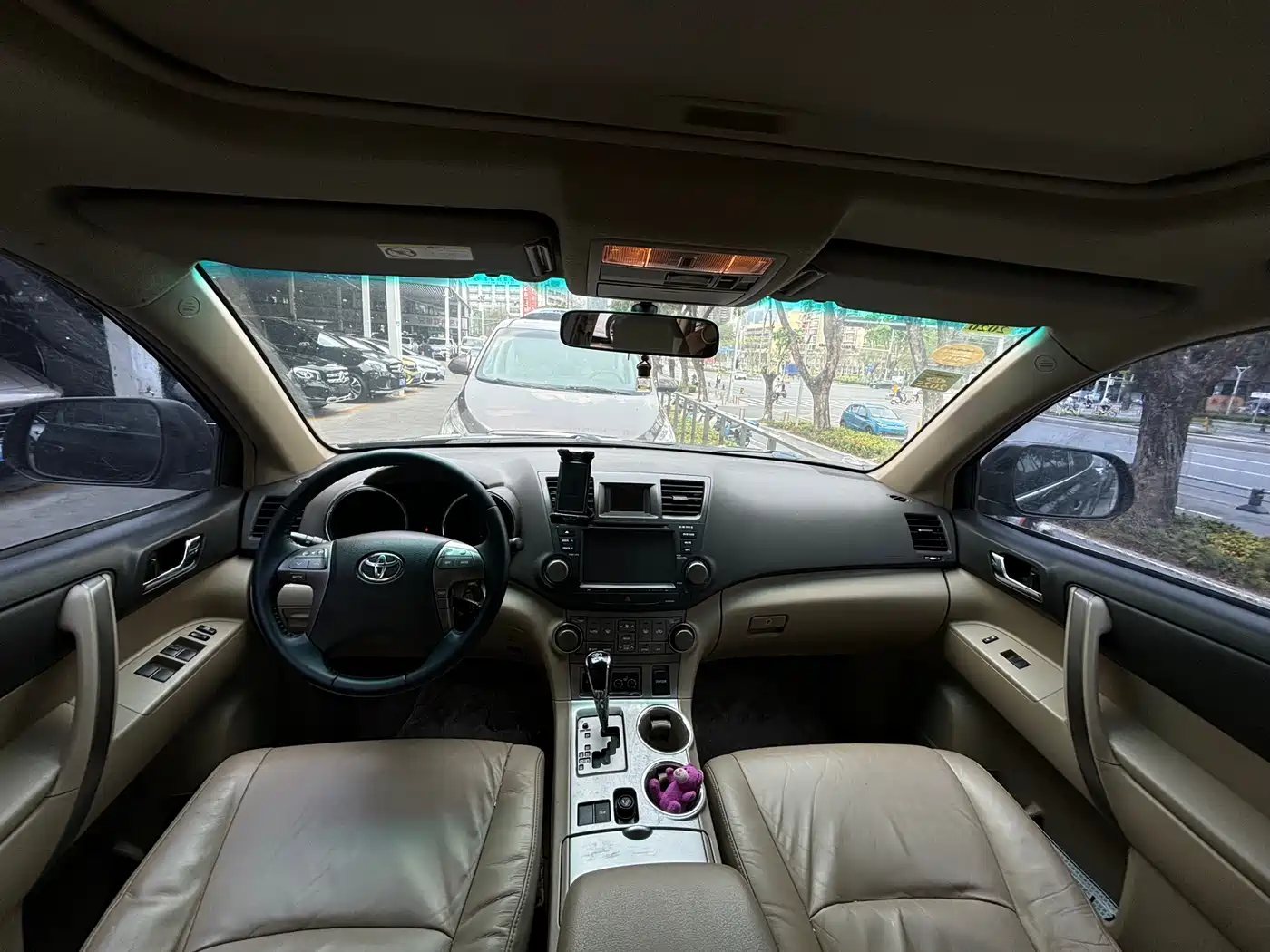 Toyota Highlander 2011 2.7L 2WD 7-seat Elite фото 8