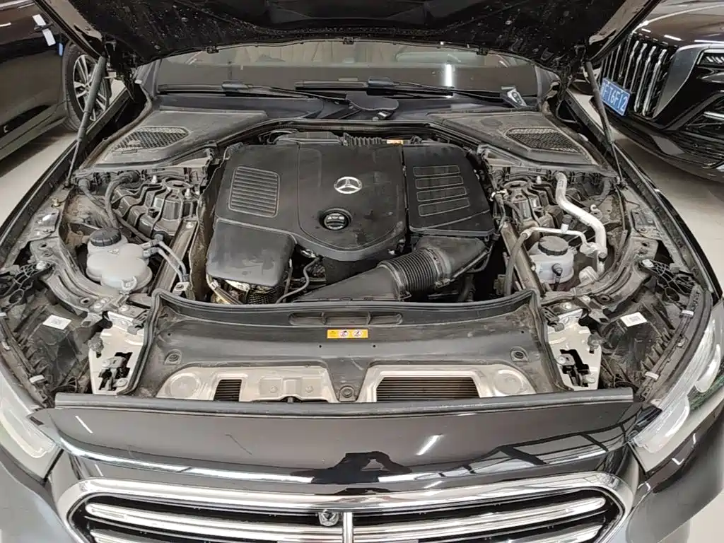 صورة 20 - Mercedes-Benz E-Class