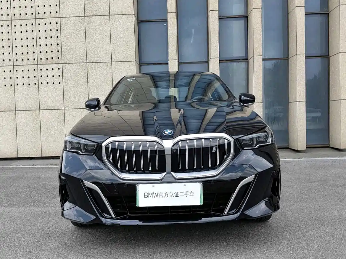 BMW i5 2024 2024 eDrive 35L Premium Model M Sport Package