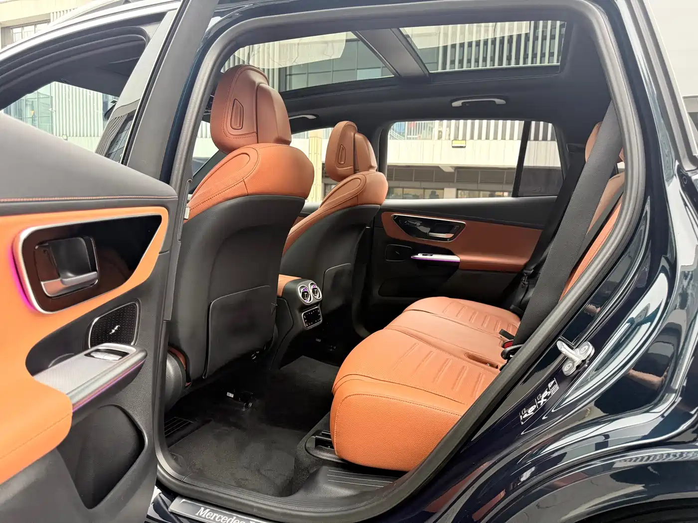 Mercedes-Benz GLC 2024 GLC 260 L 4MATIC Luxury 7-seater фото 20