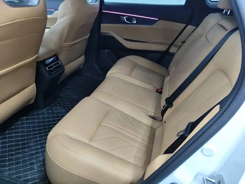 Changan UNI-K 2024 2024 2.0T FWD Comfort