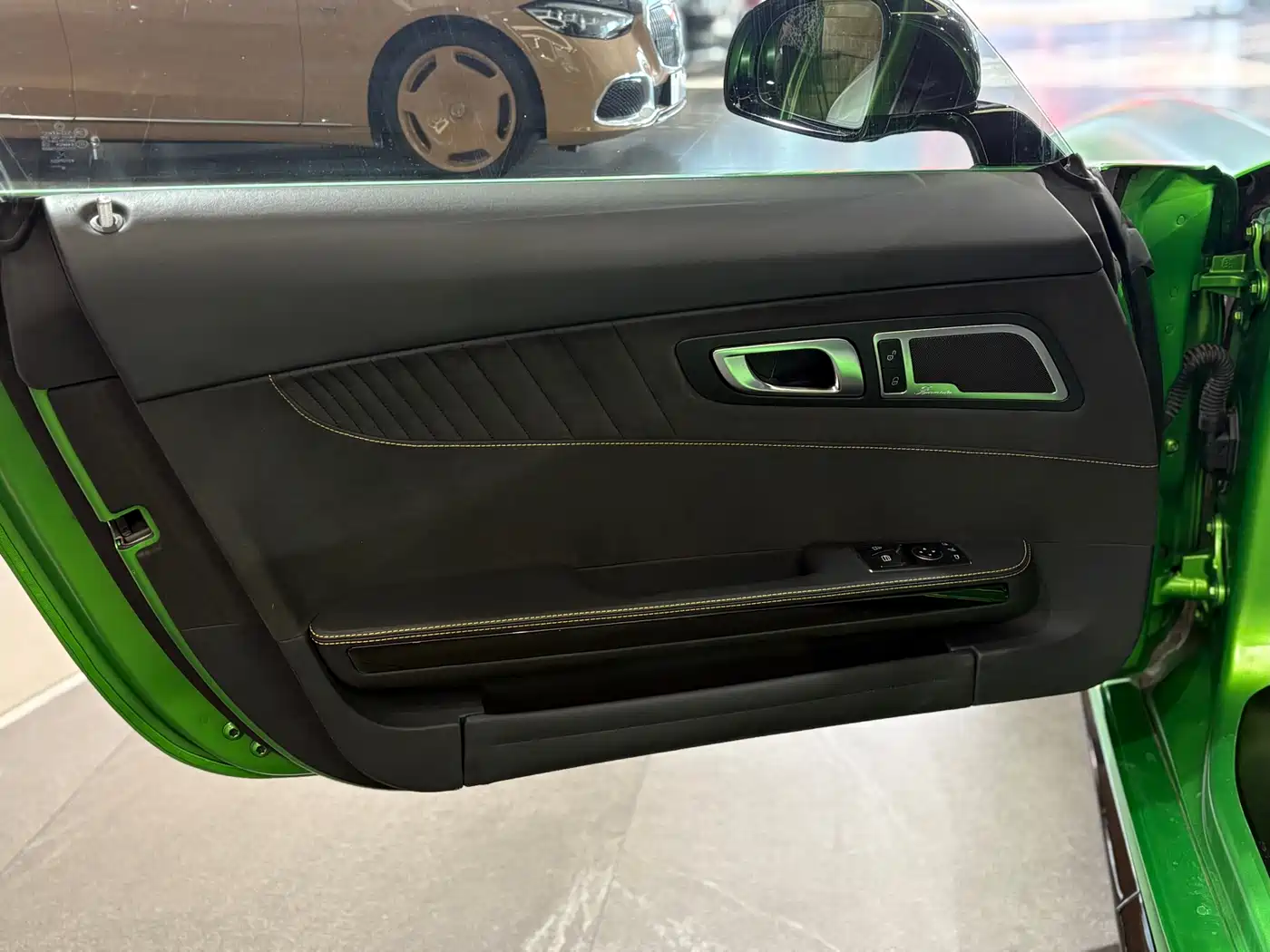 Mercedes-Benz AMG GT 2017 AMG GT R фото 11