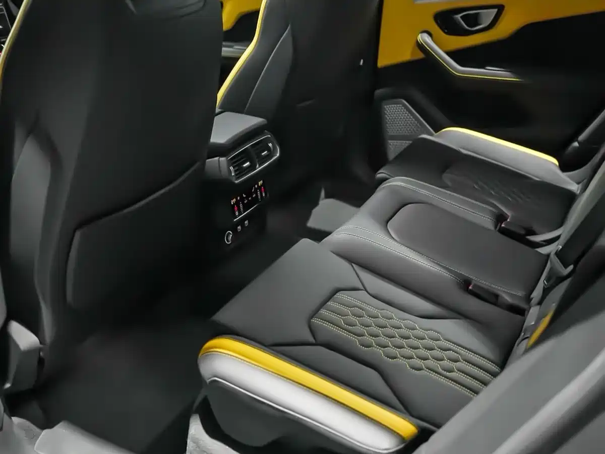 Lamborghini Urus 2023 4.0T V8 S фото 14