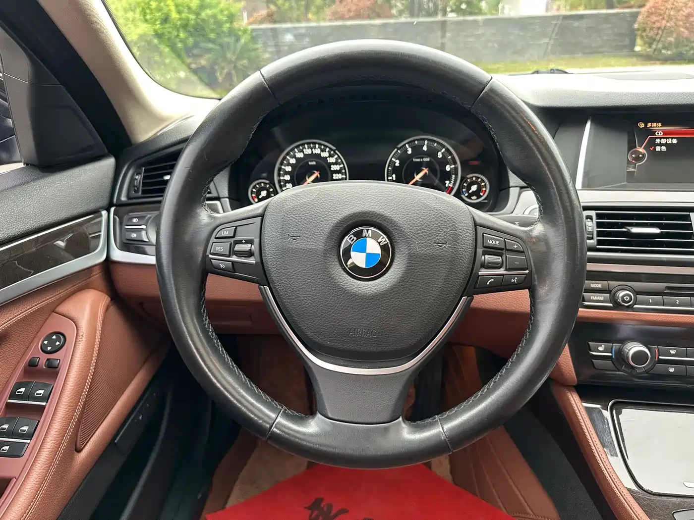BMW 5 Series 2017 525Li Leading Edition фото 12