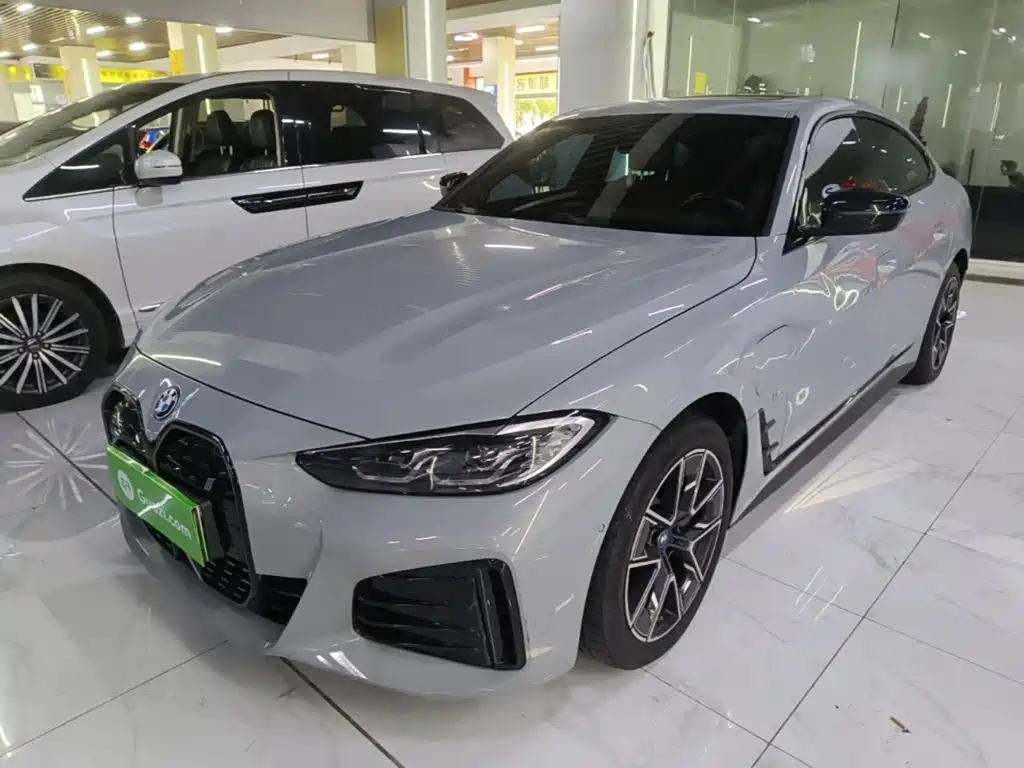 2025 BMW i4