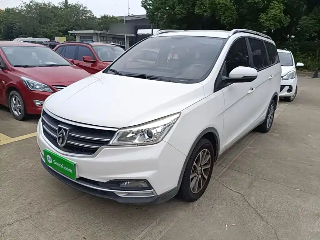 Baojun 730 2020 2019 1.5L Manual Fashion Edition 7-Seater China VI